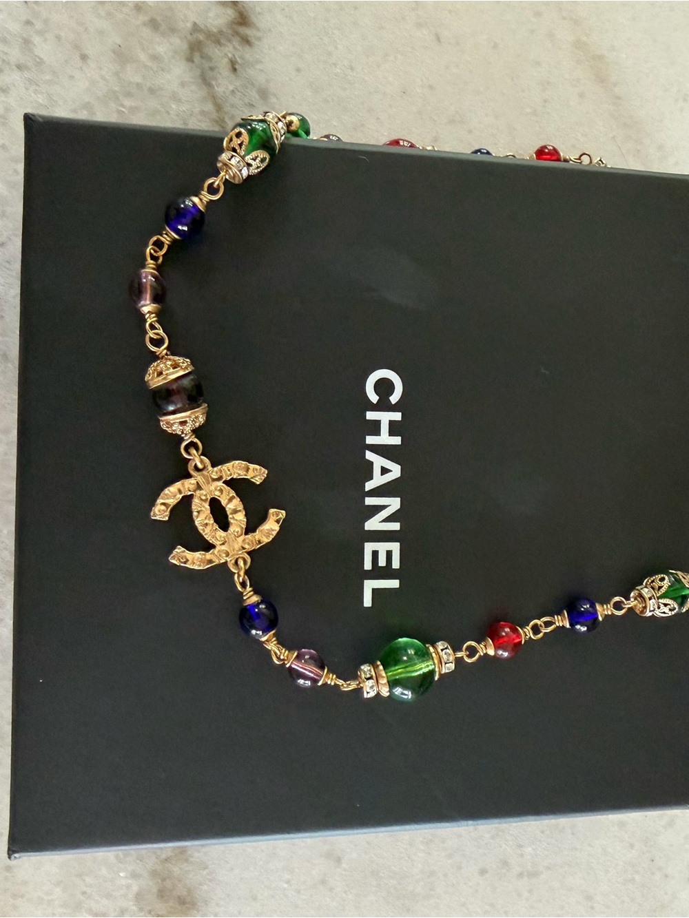 CHANEL Gold-Tone Multicolor Beaded Necklace with Interlocking CC Charm